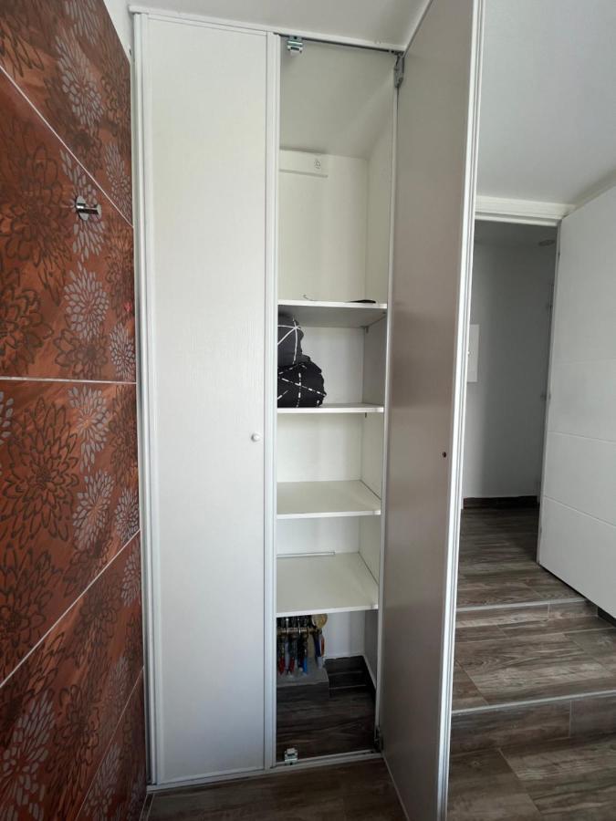 Appartement 4 Personnes, Aeroport Marseille Marignane Exterior foto