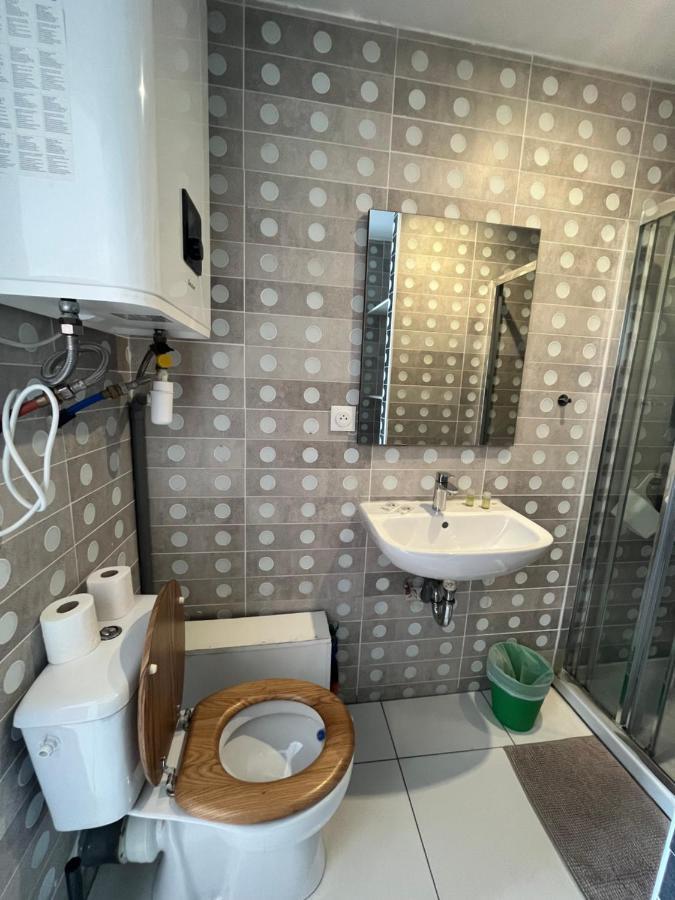 Appartement 4 Personnes, Aeroport Marseille Marignane Exterior foto